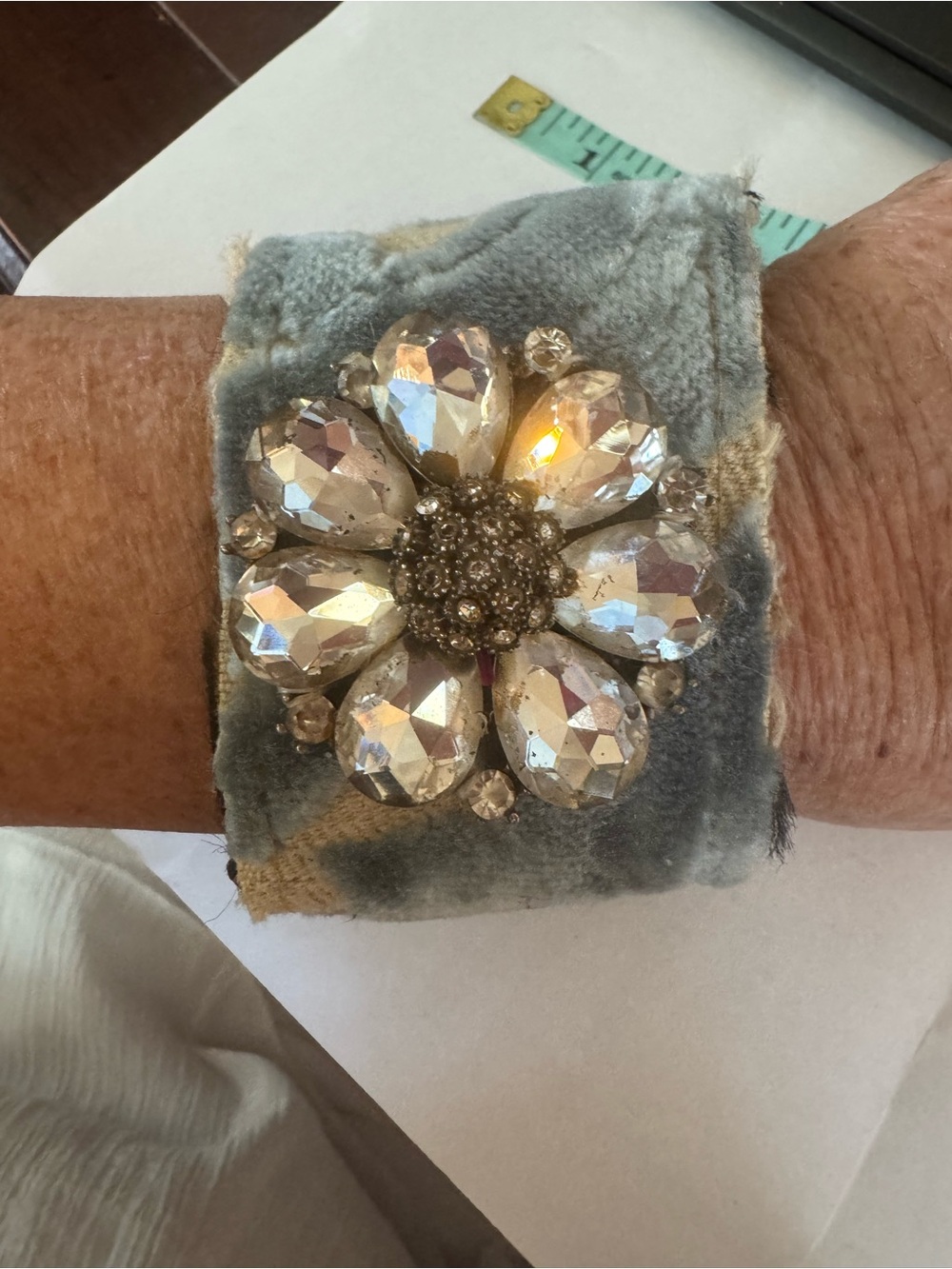 Vintage-Inspired Crystal Flower Cuff Bracelet in Clear Gold